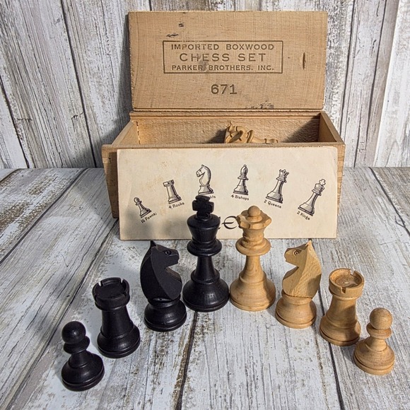 Parker Brothers Other - Vintage Parker Brothers Imported Boxwood Chess Set 671 Wood Box Instructions
